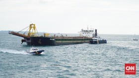 Kapal Asing Penyedot Pasir Laut Ilegal di Batam Diduga Lepas
