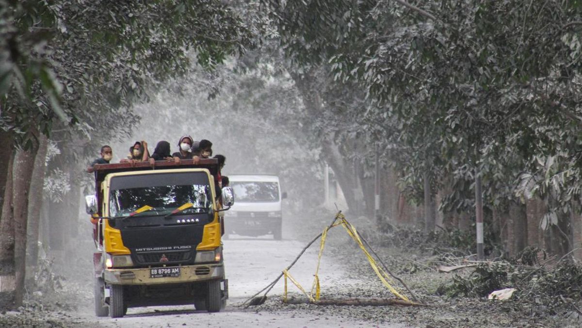 Banjir Lahar Gunung Lewotobi Laki-laki Hantam Dua Desa di NTT