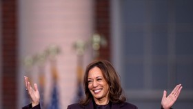 VIDEO: Kamala Harris Buka Suara Soal Kemenangan Donald Trump