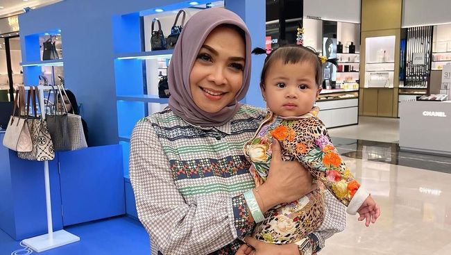 Ditegur Rieta Amalia, Sikap Pengasuh Anak Angkat Raffi Ahmad dan Nagita Disorot