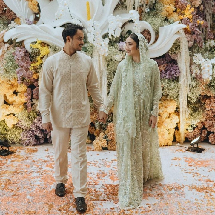 <p>Artis cantik Febby Rastanty akan segera menikah, Bunda. Febby baru-baru ini menggelar acara pengajian sebelum resmi dipersunting sang kekasih, Drajad Djumantara. (Foto: Instagram: @febbyrastanty)</p>