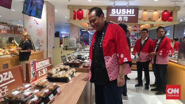 CT Resmikan Gerai Oishiwa di Transmart Kokas, Langsung Diserbu Pembeli