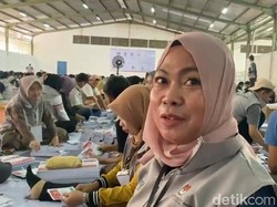 Cerita Imas Menuai Berkah dari Lembaran Surat Suara