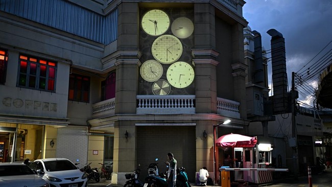FOTO: Instalasi Cahaya Menerangi Kota Tua di Bangkok