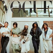 NewJeans Tampil Sporty dalam Pemotretan Terbaru Bersama VOGUE Korea untuk Edisi November