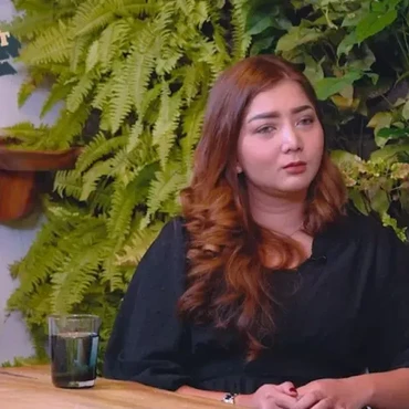 Sakit Hati Jadi Alasan, Ini Kronologi Teh Novi Usir Anak Angkat dari Rumah
