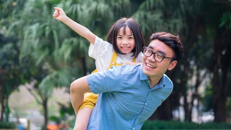 Puisi Hari Ayah Puisi Hari Ayah