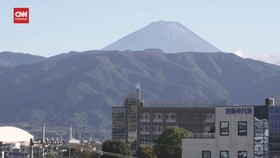 VIDEO: Penampakan Gunung Fuji yang Kembali Diselimuti Salju