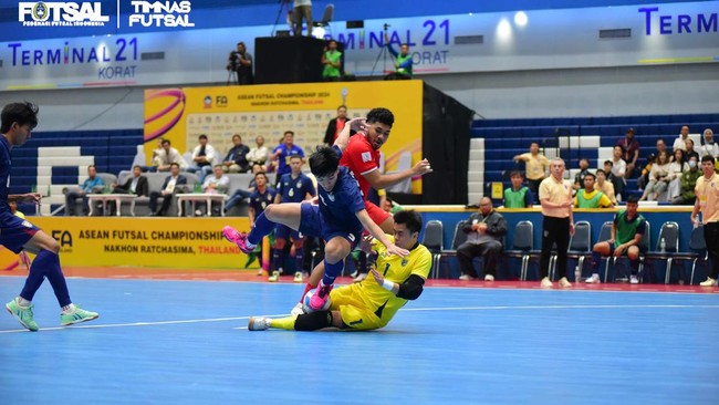 Thailand selama ini dikenal sebagai 'raja' di turnamen Piala AFF Futsal. Pada Jumat (8/11), status raja itu resmi bisa dihentikan oleh Timnas Indonesia.