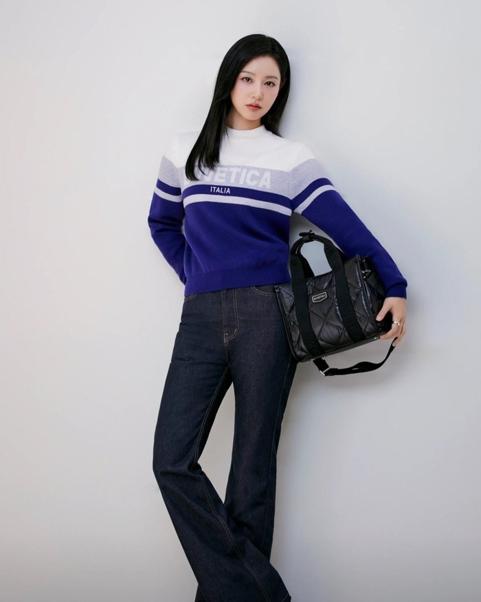Aktris Kim Ji Won baru saja diumumkan sebagai brand ambassador untuk Duvetica, brand fashion premium asal Italia. Duvetica dikenal dengan jaket berkualitas tinggi yang memadukan desain elegan dan kenyamanan./ Foto: Duvetica
