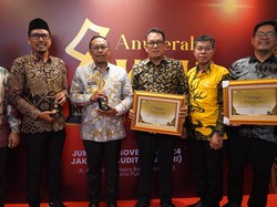 Pj Gubernur Riau dapat Penghargaan KPI 2024, Kategori Pemda Peduli Penyiaran