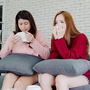 3 Pertanda Orang Terdekatmu Sedang Berjuang dengan Masalah Emosional