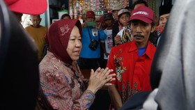 Nelayan Pasuruan Curhat pada Risma, soal Ketimpangan Ekonomi dan Utang