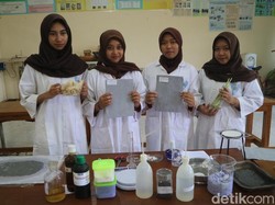 Bikin Pembungkus Buah Antiserangga, Siswa SMA di Pati Raih Silver ISIF 2024