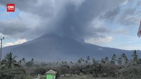 VIDEO: Penampakan Gunung Lewotobi Laki-Laki Erupsi