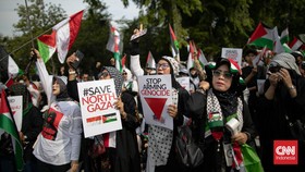FOTO: Massa Aksi Bela Palestina di Kedubes AS