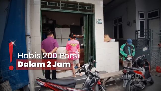 Cicip Nasi Uduk Legendaris Ibu Amah, Jual di Gang Sempit sejak 80-an