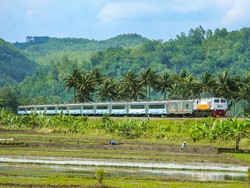 Jadwal Kereta Api Relasi Surabaya-Jakarta di Februari 2025