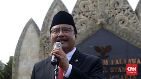 Mensos Respons Bansos Disetop Sampai Pilkada Usai: Sesuai Jadwal Saja