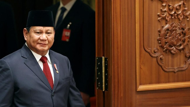 Menurut Istana, tak ada nan perlu dikhawatirkan dari pernyataan Prabowo mendukung Luthfi-Yasin. Disampaikan sebagai Ketum Gerindra.