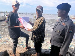 Bahagianya Nelayan Kota Pasuruan Perahu yang Hanyut Ditemukan Utuh