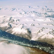 4 Fakta Menarik Greenland, Miliki Keindahan Gunung Es Raksasa dan Penduduknya Ramah!