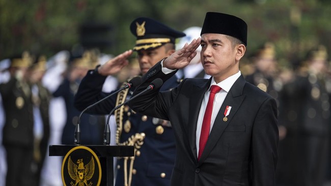 Wapres Gibran Rakabuming diharuskan melakukan konsultasi dengan Presiden Prabowo jika ingin menetapkan kebijakan baru saat menjadi pelaksana tugas presiden.