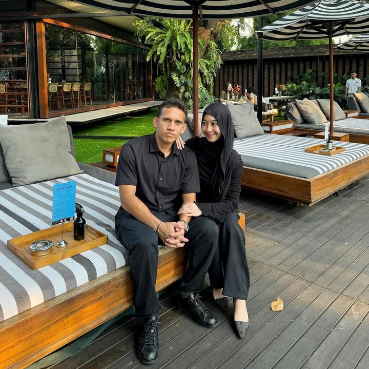 <p>Adiba Khanza dan Egy Maulana Vikri adalah pasangan selebriti yang menikah pada 10 Desember 2023. Keduanya kerap menikmati waktu bersama, terutama di hari spesial seperti potret berikut ini saat merayakan ulang tahun Adiba. (Foto: Instagram@adiba.knza)</p>
