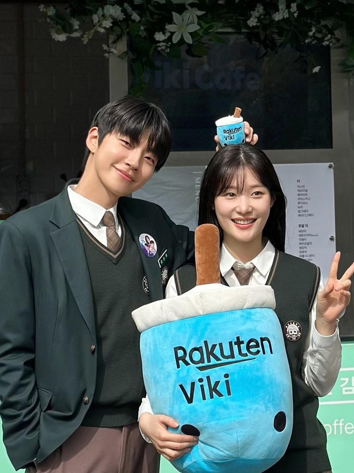 Hwang In Youp dan Jung Chae Yeon sukses mencuri atensi publik dengan akting dan chemistry mereka saat membintangi drama Korea Family by Choice (2024)./ Foto: instagram.com/hi_high_hiy