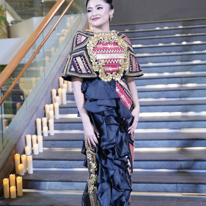 <p>Bunda satu anak itu tidak hanya menjalani diet secara konsisten tapi juga olahraga lima kali seminggu. Marshanda menjalani berbagai aktivitas olahraga agar tidak bosan. (Foto: Instagram @marshanda99)</p>