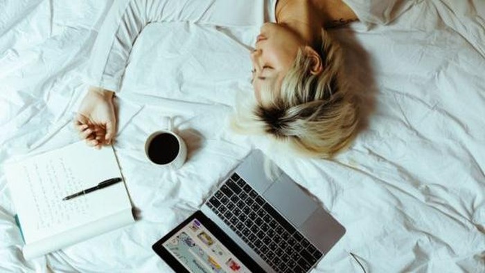 Ilustrasi tidur larut /Foto: Pexels/Ketut Subiyanto
