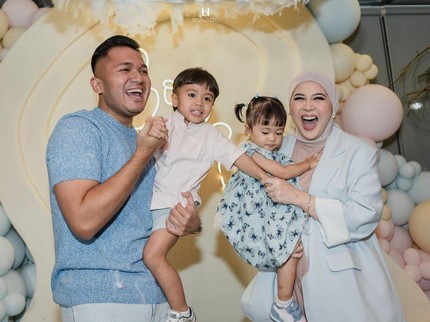 5 Potret Pesta Gender Reveal Kehamilan Ketiga Kesha Ratuliu, Bakal Dikaruniai Baby Boy