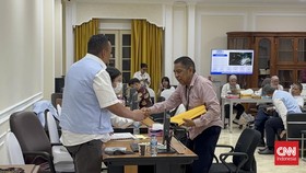 Penampakan Posko 'Lapor Mas Wapres' Gibran Hari Perdana Buka