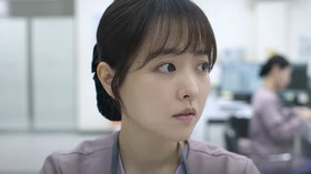 Main di Light Shop, Park Bo-young Malah Jarang Bertemu Ju Ji-hoon