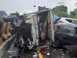 Jabar Hari Ini: Kata Pakar soal Kecelakaan Beruntun di Tol Cipularang