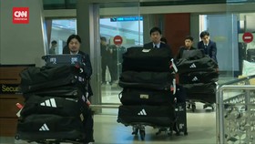VIDEO: Sempat Tertunda, Timnas Jepang Tiba di Indonesia Senin Dinihari