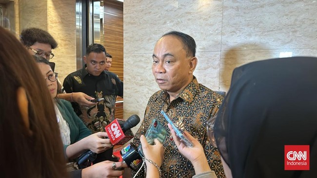 Menteri Koperasi Budi Arie Setiadi menyatakan Gabungan Koperasi Susu Indonesia (GKSI) tidak perlu cemas mengenai kesempatan penyerapan produk susu lokal.