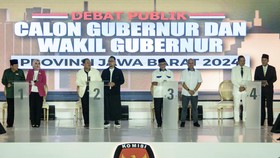 FOTO: Adu Program Paslon di Debat Perdana Pilgub Jabar 2024