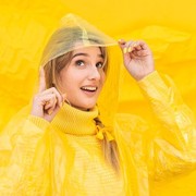 BeauPicks: 5 Rekomendasi Jas Hujan Affordable untuk Kamu Pakai Selama Musim Hujan