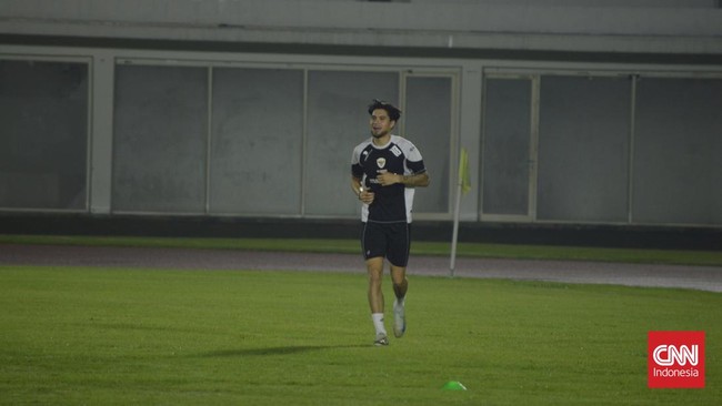 Kevin Diks Gabung Latihan di Jakarta, Timnas Indonesia Komplet Kevin Diks sudah menjalani latihan bersama Timnas Indonesia yang berlangsung perdana di Jakarta, Senin (2/6) petang.