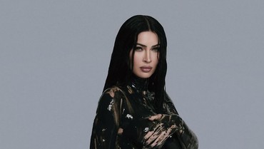 img-title Megan Fox Lahirkan Anak Pertama dari Machine Gun Kelly