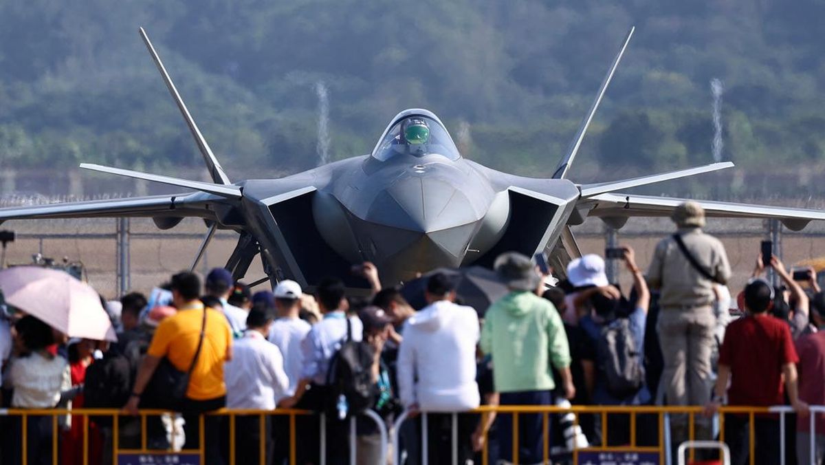 Menhan soal Beli Pesawat J-10 China: Sebentar Lagi Terbang di Jakarta