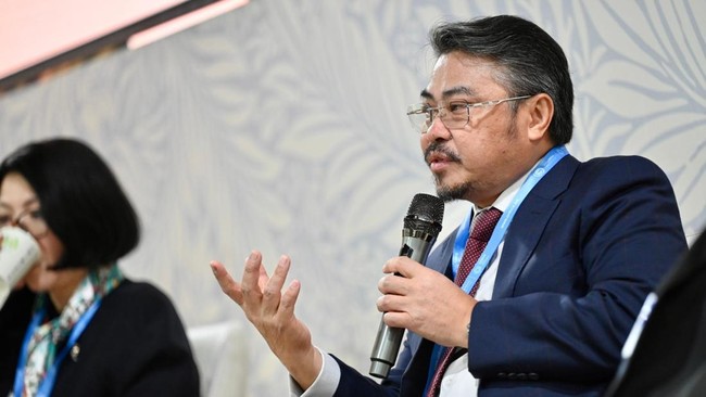 Pertamina memperkuat bisnis rendah karbon melalui upaya dekarbonisasi dan inovasi teknologi guna mengurangi emisi di seluruh proses operasional bisnisnya.