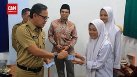 VIDEO: Blanko KTP Kota Surabaya Kurang, Bima Arya: Cari Tahu Sebabnya