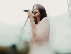 Berbunga-bunga Sendiri, Lagu Baru Aruma yang Jadi Anthem Move On