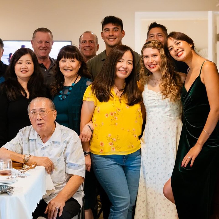 <p>Melalui <em>postingan</em> tersebut, diketahui bahwa pesta pertunangan sederhana Auerlie diselenggarakan di Los Angeles. Tampaknya Aurelie dan Tyler hanya mengundang keluarga dan teman-teman terdekat saja, Bunda. (Foto: Instagram@aurelie)</p>