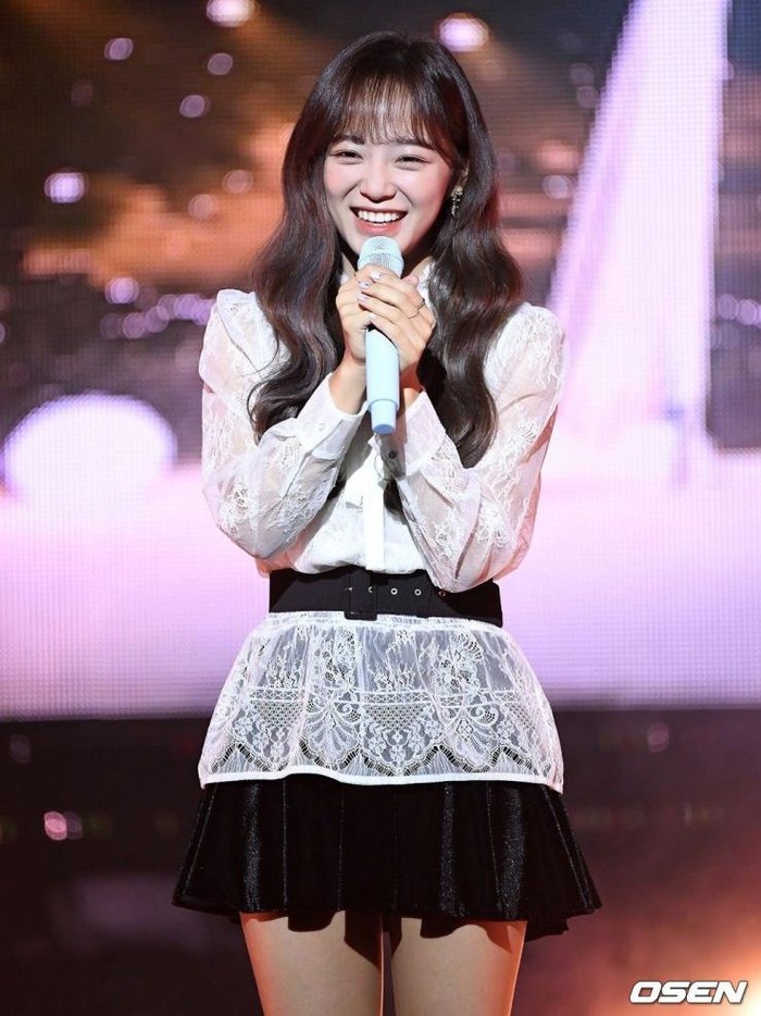 Bahkan, ia sukses meraih tropi pertama lewat lagu solonya, Flower Way. Sejak itu, Sejeong kerap mengisi soundtrack drama dan tampil dalam berbagai variety show./ Foto: OSEN