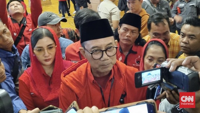 Wakil Ketua DPD PDIP Jatim Budi Sulistyono alias Kanang mengatakan berdasarkan survei internal PDIP, elektabilitas Risma-Gus Hans berada di angka 40 persen.