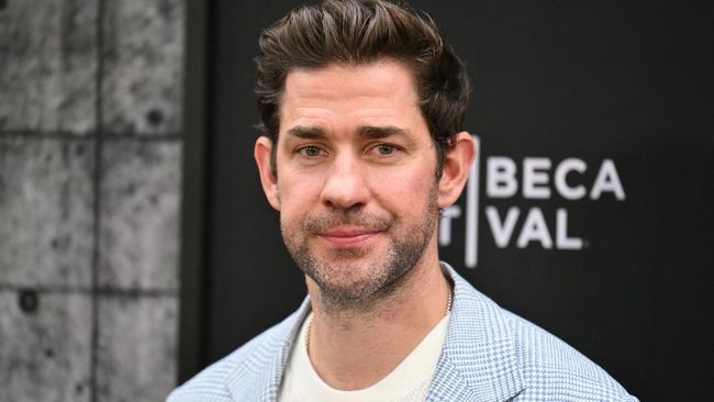 Kreator A Quiet Place, John Krasinski didaulat sebagai Sexiest Man Alive 2024 dari majalah People.