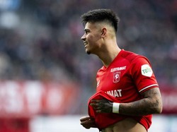 Mees Hilgers Cs Dibantai PSV